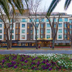 5* Szálloda Dosso Dossi & Downtown